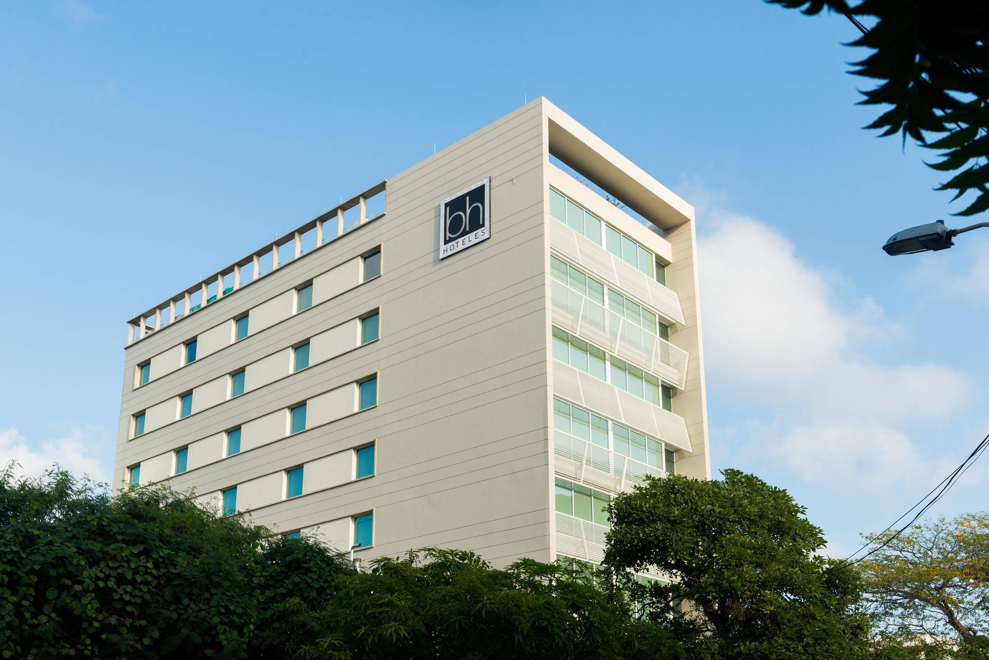 ホテル Bh Barranquilla バランキージャ エクステリア 写真
