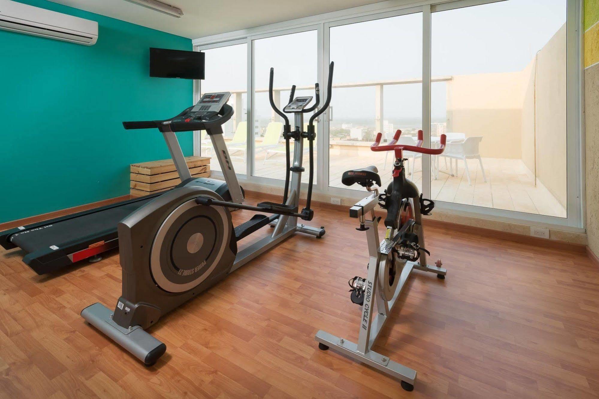 ホテル Bh Barranquilla バランキージャ エクステリア 写真